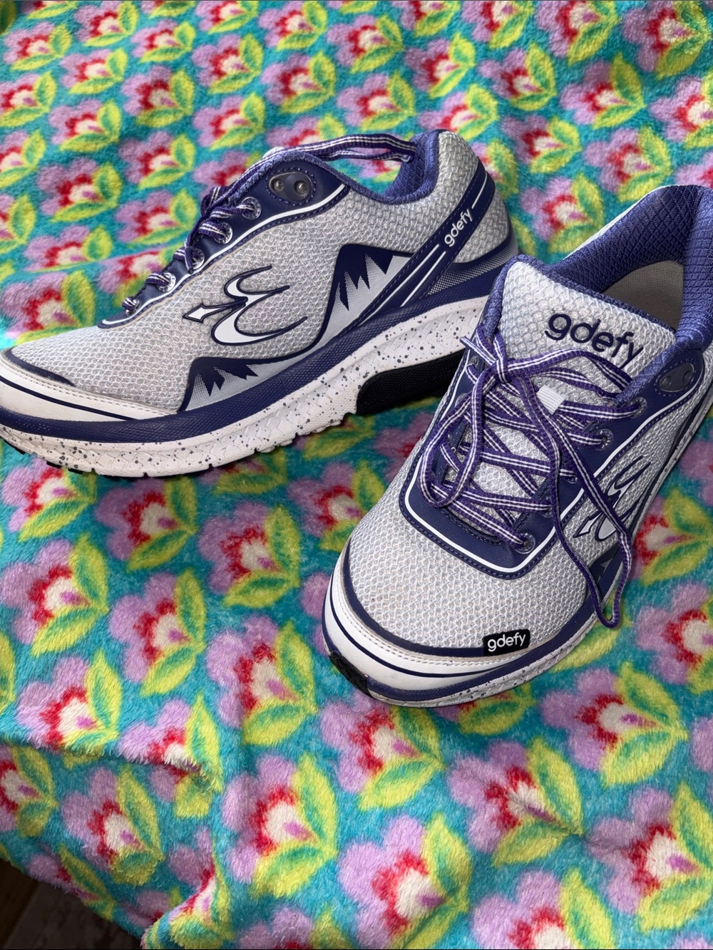 gdefy sneakers